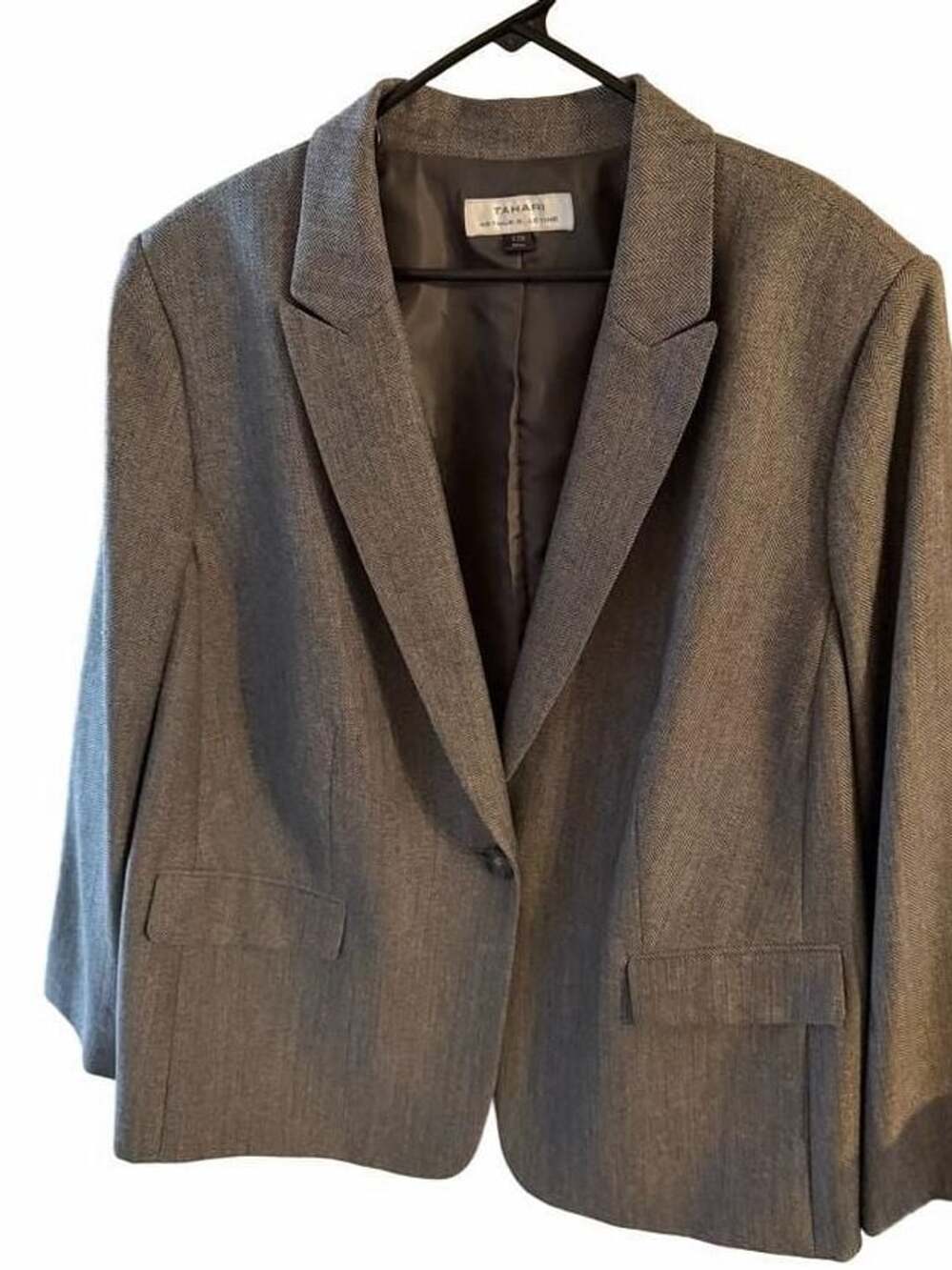 Tahari Arthur S. Levine Gray Herringbone Blazer Jacket Size 22W